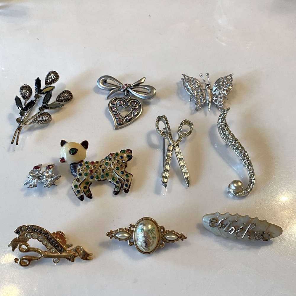 10 Beautiful Vintage Brooches from 1950 from my Grandmother ♥️